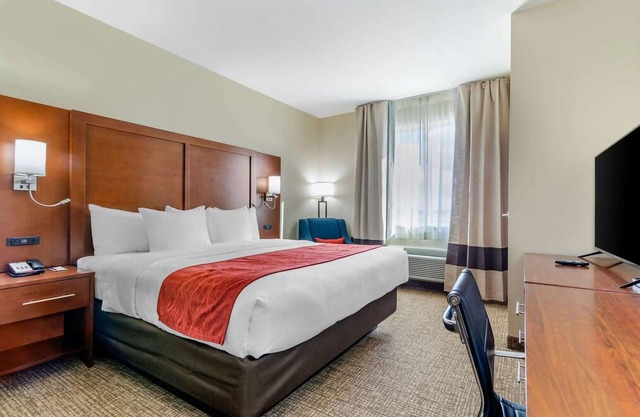 Comfort Inn & Suites Salina North