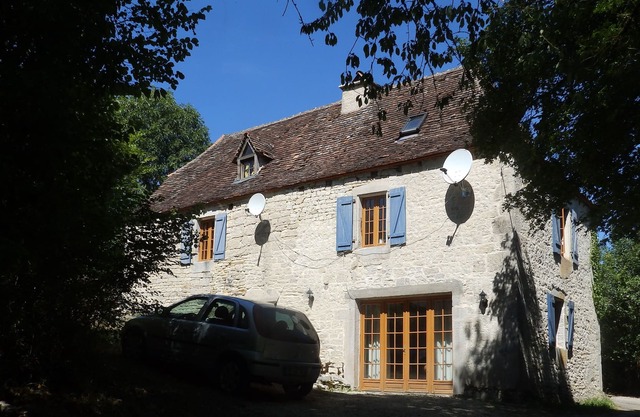 Comfortable 1 Bedroom Gite In 66 Acres + Golf + Pool + Camping + Mobile Home