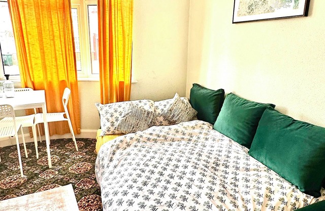 Comfortable 2-Bedroom Home in Coventry – Ideal for Short Stays
