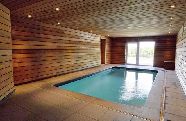 Comfortable chalet with indoor pool, hammam and sauna near Stoumont