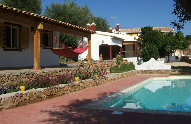 Comfortable villa with stunning views, well located, quiet 6/8 people, swimming pool.