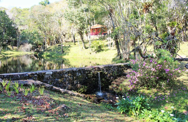Comfortable refuge in the Atlantic Forest near the Serra do Mar State Park