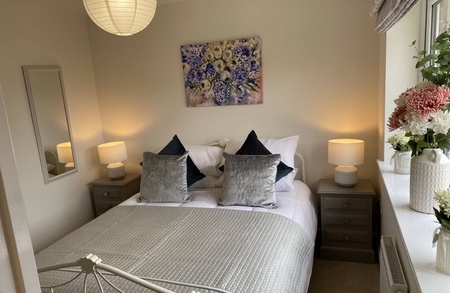Comfortable Well Equipped Home In Isleham. Close to Newmarket, Ely & Cambridge