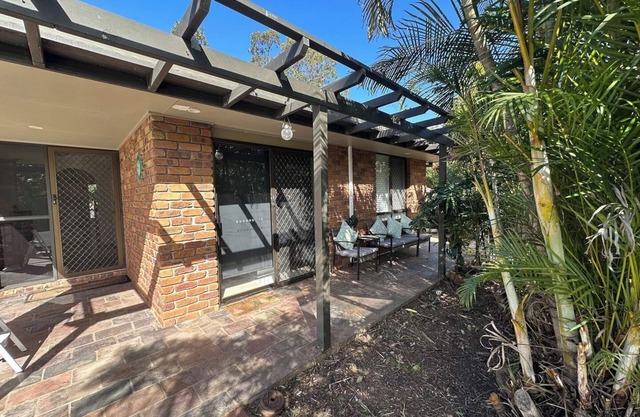 Comfy 1 BDR Granny Flat w/Parking Alexandra Hills