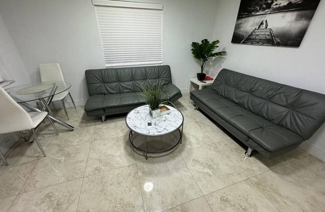 ❤ Comfy 2BR Apt | Near Fort Lauderdale Beach & Las Olas