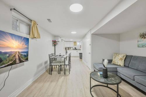 Comfy 2BR Apt near Beach and Downtown Free Parking