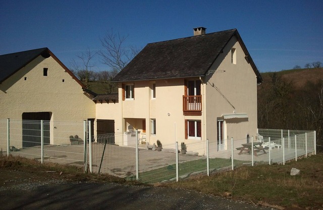Completely renovated farm cottage, rest guaranteed magnificent view towards mountains