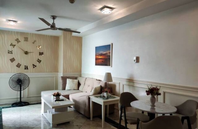 Condo with balcony and bay view in malate, manila