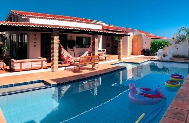 Condominio Fechado,toda Completa,perto da Praia e com uma Piscina Maravilhosa