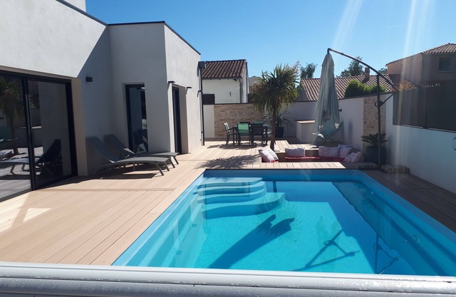 Contemporary villa with heated pool