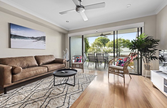 Convenient + Spacious! 3bed/2.5bath/1car~townhouse