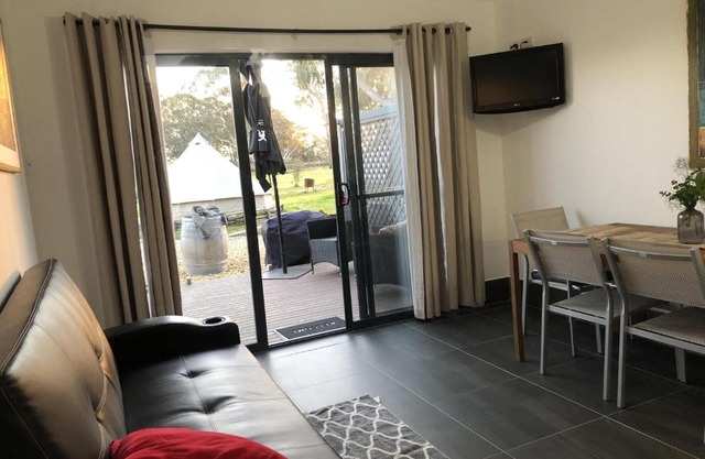 Coonawarra Ensuite Unit B