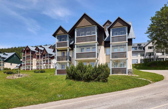 Cosy apartment for 4 guests with WIFI, TV, balcony and parking
