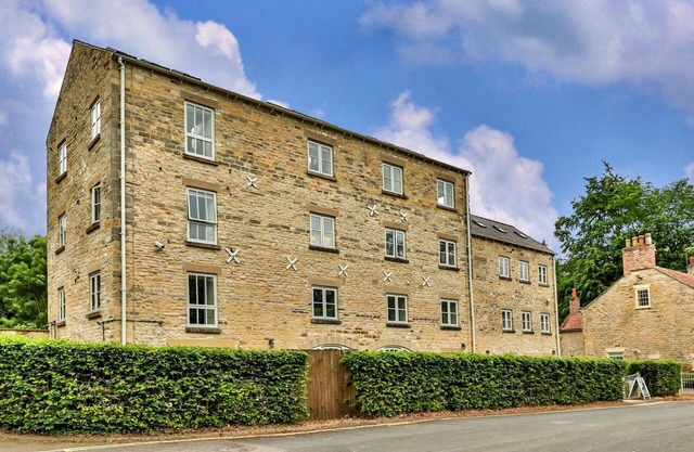 Cosy apartment for 4 people with WIFI, pets allowed and parking