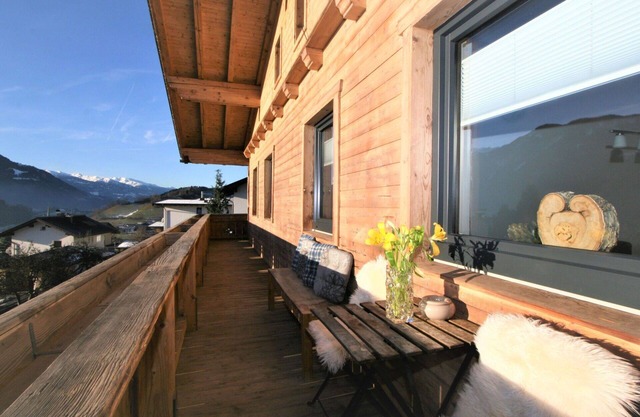 Cosy apartment for 6 people with WIFI, TV, balcony and parking