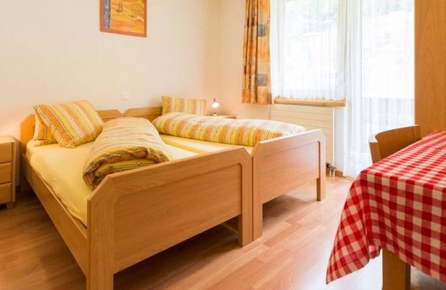 Cosy apartment for 5 people with WIFI, TV, balcony and pets allowed
