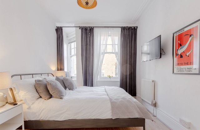 Cosy apartment in Glenmore Road, 2 min walk to Belsize Park Tube station s
