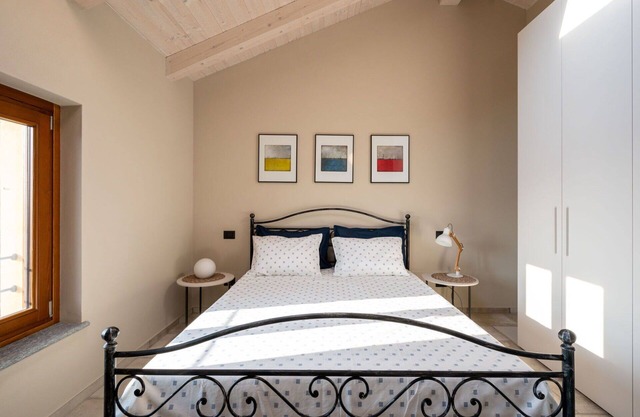 Cosy apartment for 4 guests with A/C, WIFI, TV, terrace and parking