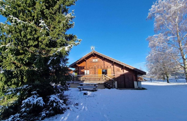 Cosy chalet in the heart of the Haut Jura mountains