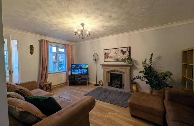 Cosy Home Across from Temple Newsam