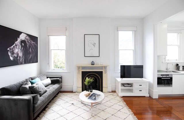 Cosy Nook In Inner-city Victorian Mansion
