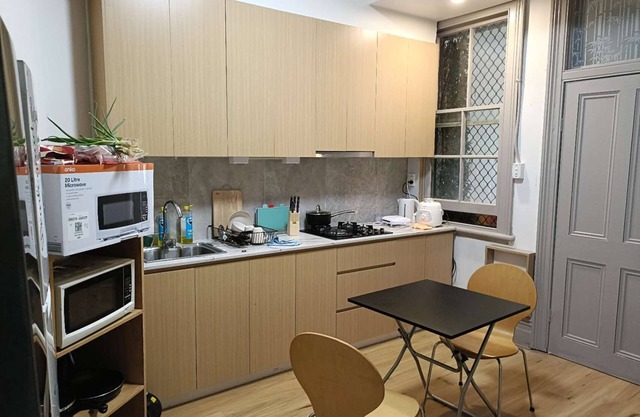cosy private room owner bath room furnish in Forest lodge nn