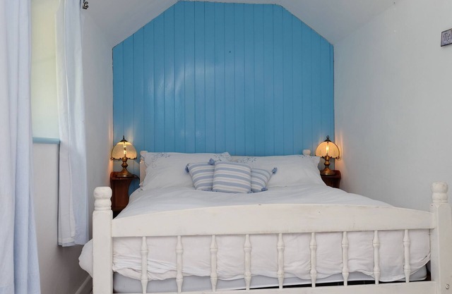 Cosy & Quirky Cottage nr Kynance cove