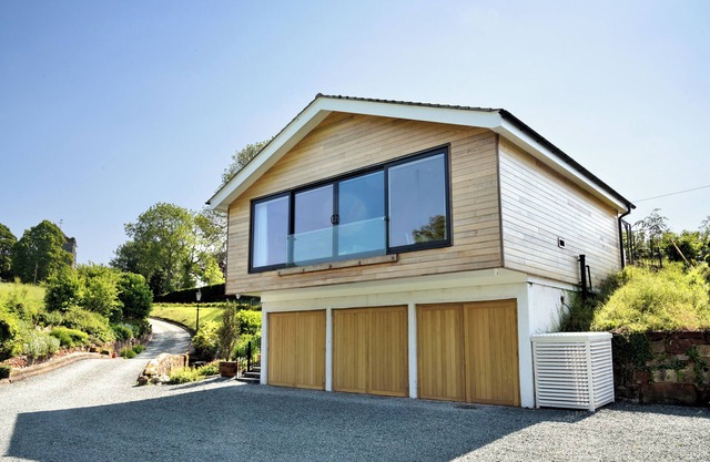Cosy, relaxing dog friendly escape overlooking the river Severn.