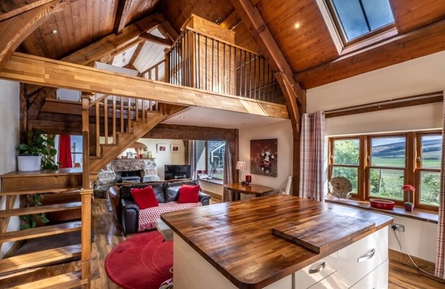 Cosy rural retreat with fab views, unspoilt area pet friendly sleeps 3