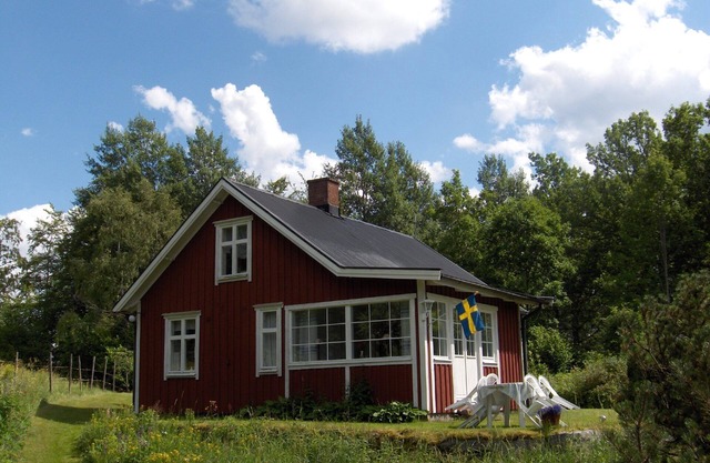 Cosy well-equipped cottage close to nature