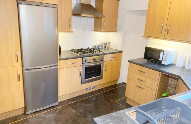 Cottage holiday home hot tube london