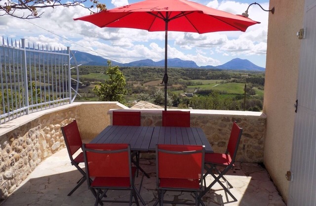Cottage in the heart of the Verdon national park, 6 pers, 2sdb, magnificent view!
