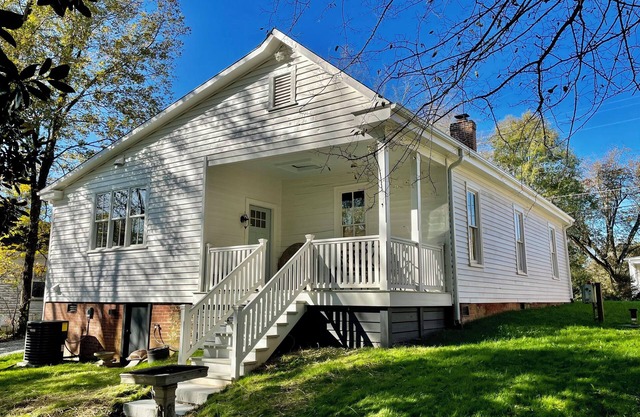 "Cottage on the Hill" nMilton, NC n2.1 miles to VIR