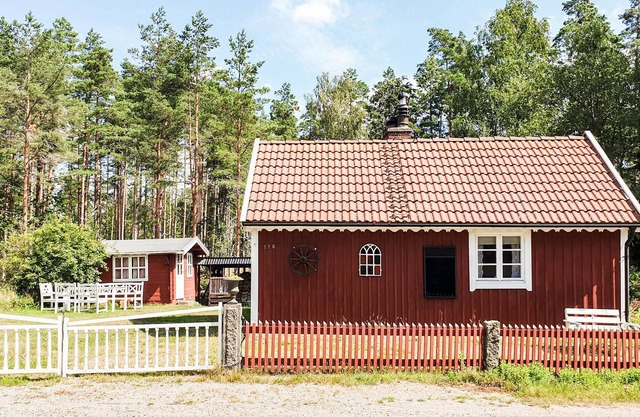 Cottage overlooking the countryside for a wonderful vacation close to nature.