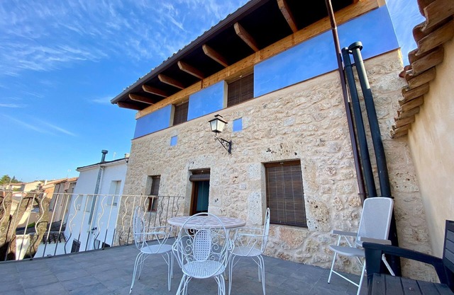Country House 'La Mambla De La Ribera 1' with Mountain View, Shared Garden and Wi-Fi