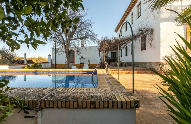 Country House 'Hacienda San Felipe' with Private Pool, Shared Terrace and Wi-Fi