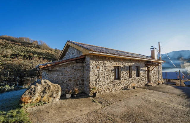 Country House 'Lope' with Mountain View, Private Garden and Wi-Fi
