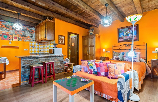 Country House 'Loureiro' with Mountain View, Shared Terrace and Wi-Fi