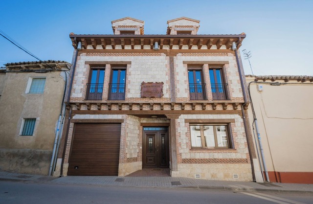 Country House 'Puerta Villa' with Private Terrace and Wi-Fi