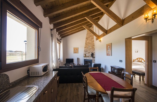Country houses 4 Valleys House N3