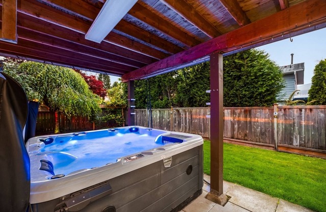 Country style vacation home suite-REC- GYM AND HOTTUB INCLUDED-PET FRIENDLY