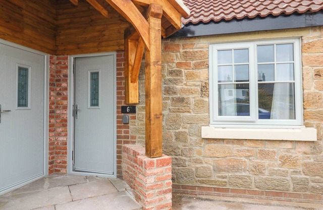 COURTYARD COTTAGE NUMBER 6, pet friendly in Brandon, County Durham