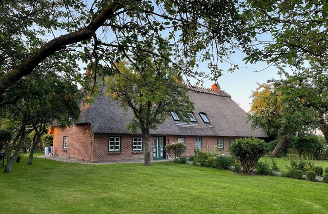 Cowshed - fireplace, shower, Netflix, terrace, sauna, close to the beach, child-friendly