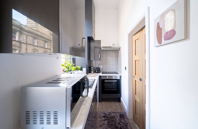 Cozy 1-Bedroom Apartment in the Heart of Barnsley