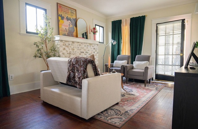 Cozy 1-bedroom with a beautiful backyard in awesome Orlando