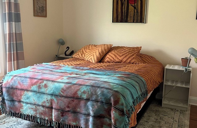 Cozy 2-bedroom apartment with WiFi, AC in charming Havre de Grace