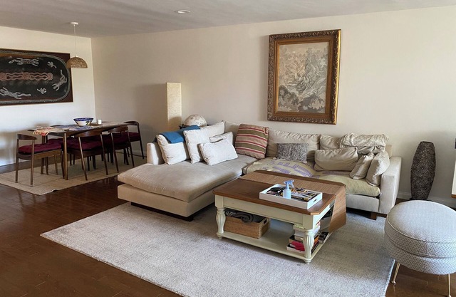 Cozy 2-bedroom condo walking distance to Santa Monica Beach & 3rd St Promenade!