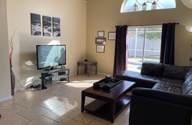 Cozy 3-bedroom house in nice Kissimmee with AC, WiFi