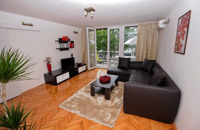 Cozy 3 bedrooms, living room, terrace!