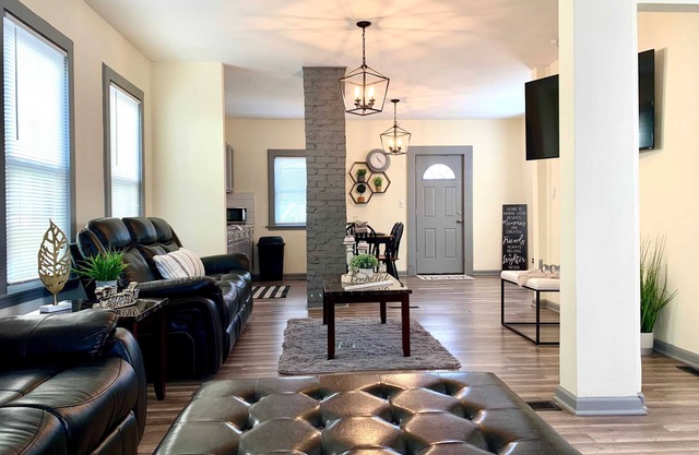 Cozy 3BR 1BA Short drive to Niagara Falls